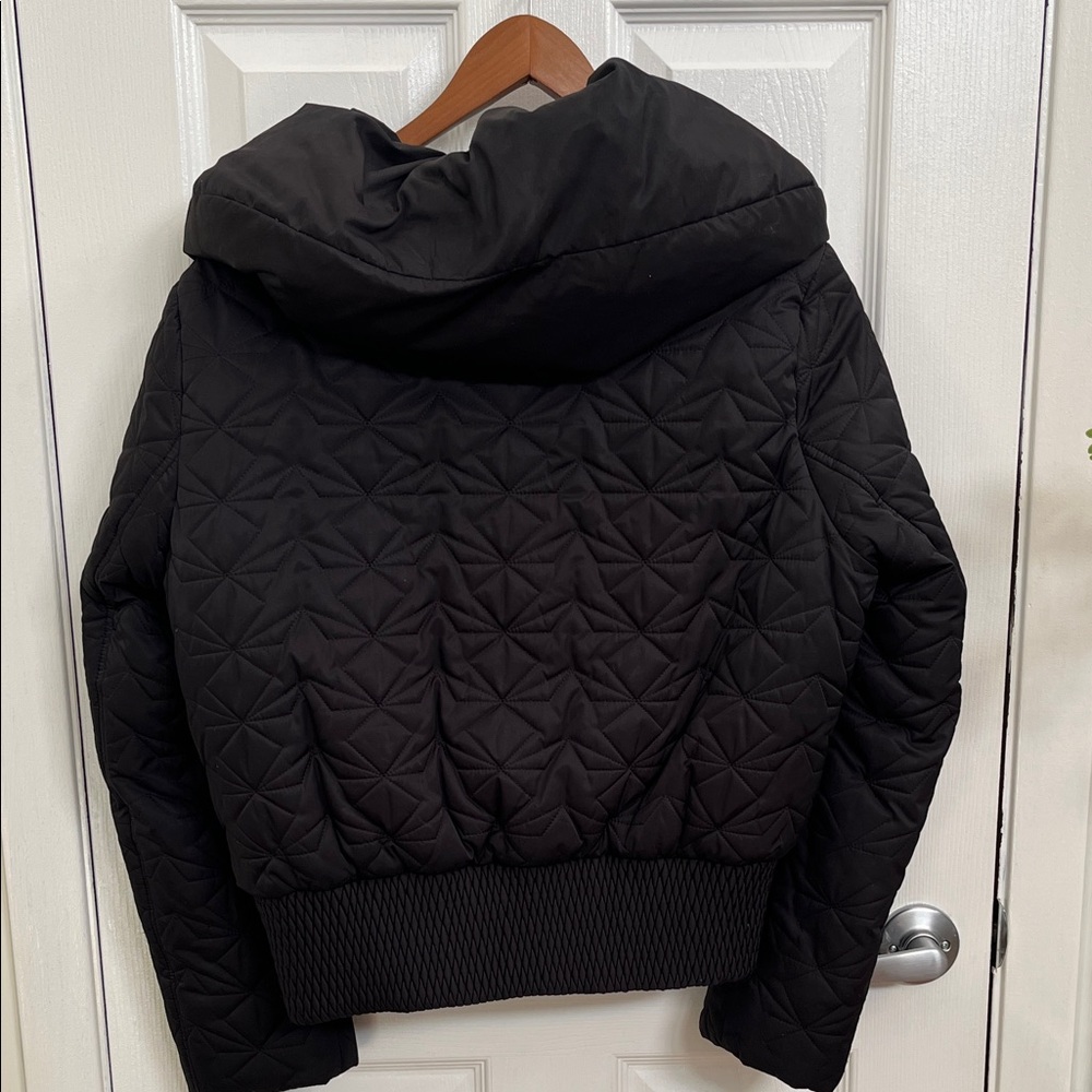 Kenneth Cole Reaction Black Cropped Puffer Jacket - Picture 4 of 8